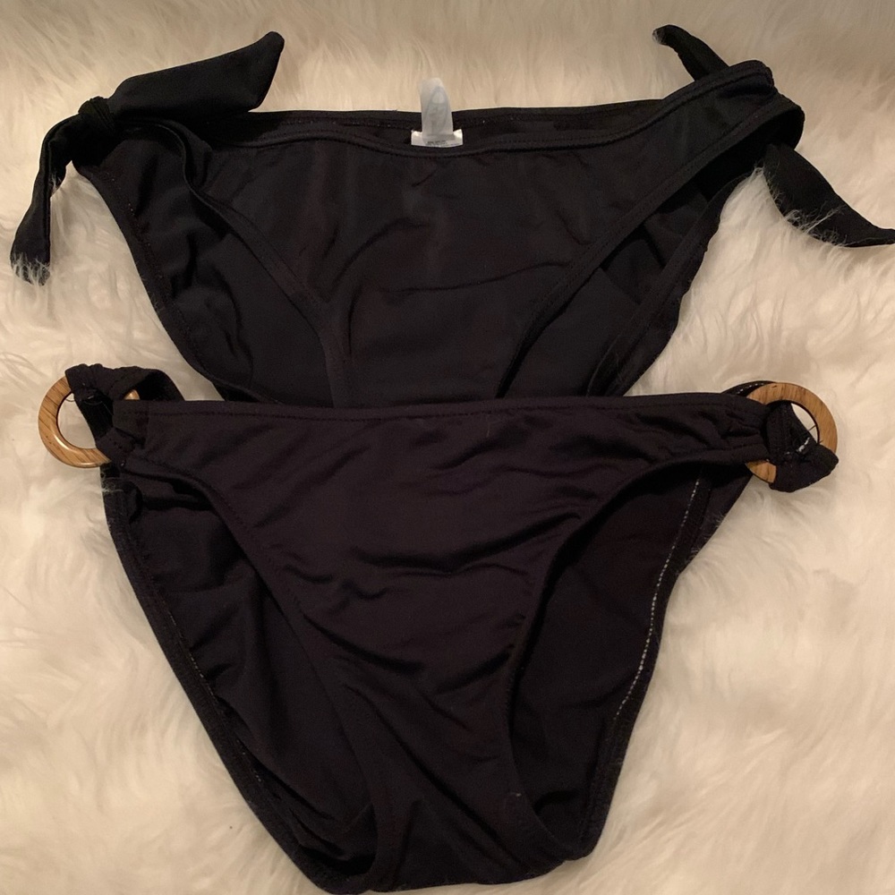 Set of 2 Bikini Bottoms. Size S